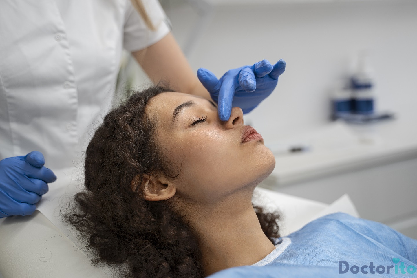 ویژگی های بهترین جراح بینی گوشتی در اصفهان