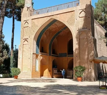 بهترین جراح بینی ترمیمی در اصفهان