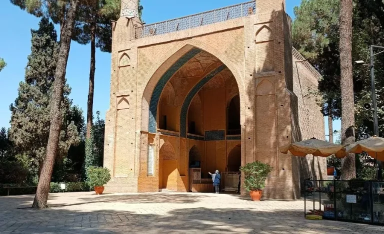 بهترین جراح بینی ترمیمی در اصفهان